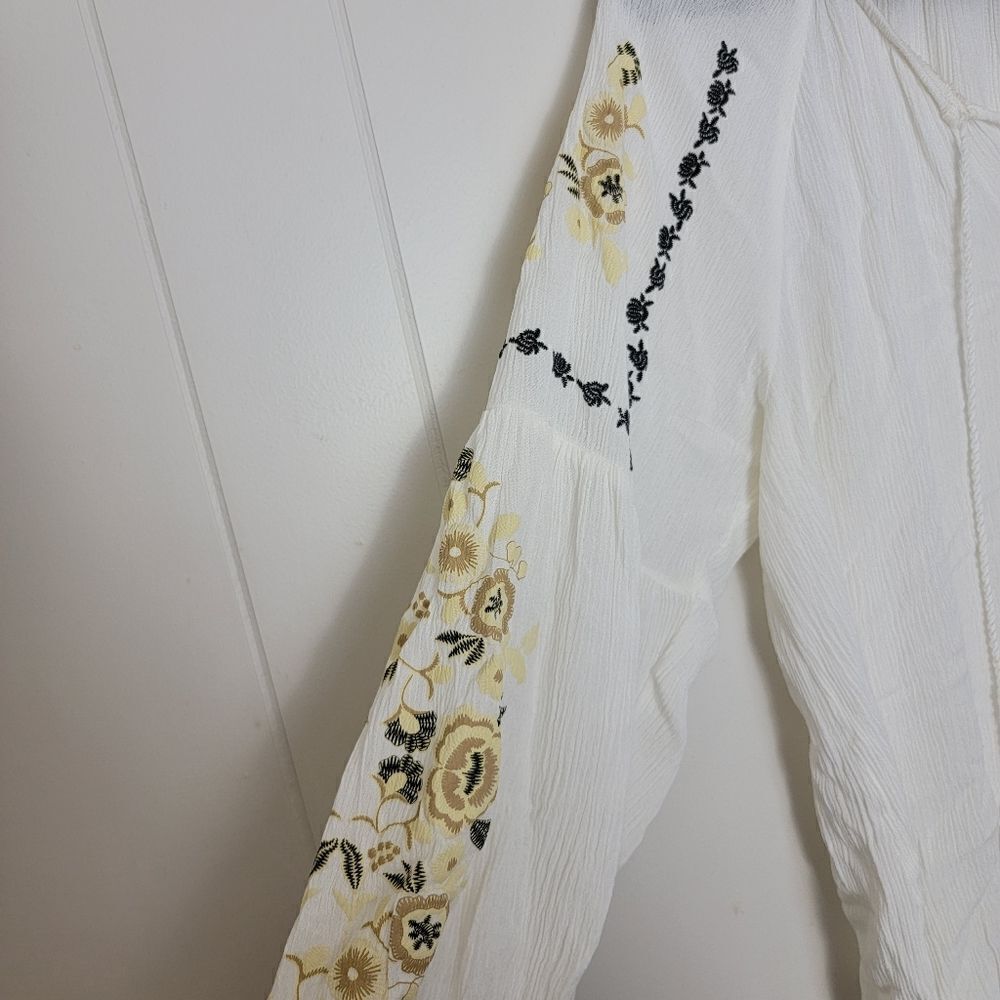 Embroidered blouse long sleeve - Picture 2 of 4